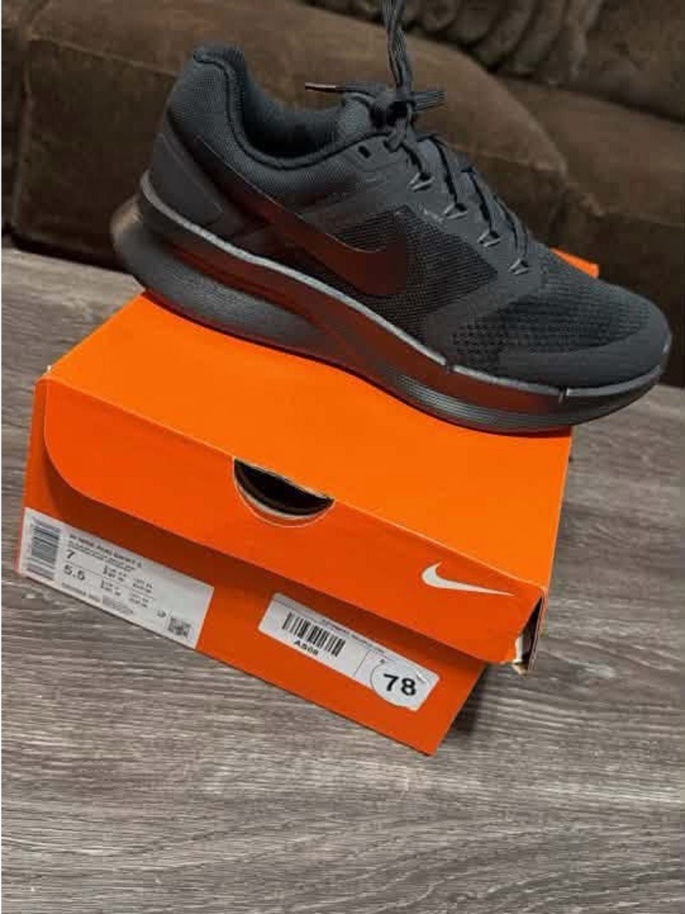 Nike Black Low-Top Athletic Sneakers